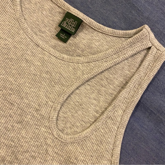 Gray Ribbed Cropped Top - Picture 3 of 5